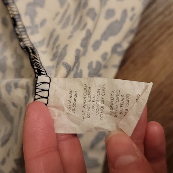 Medium Leopard stretchy form fitted dress - Picture 3 of 4